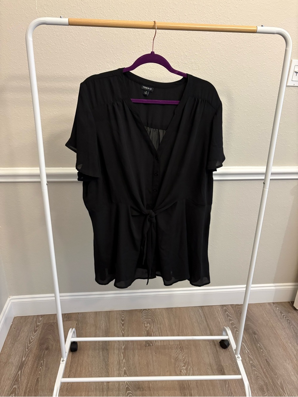 Torrid Size 3 (22-24) Black Button-Front Tie Blouse